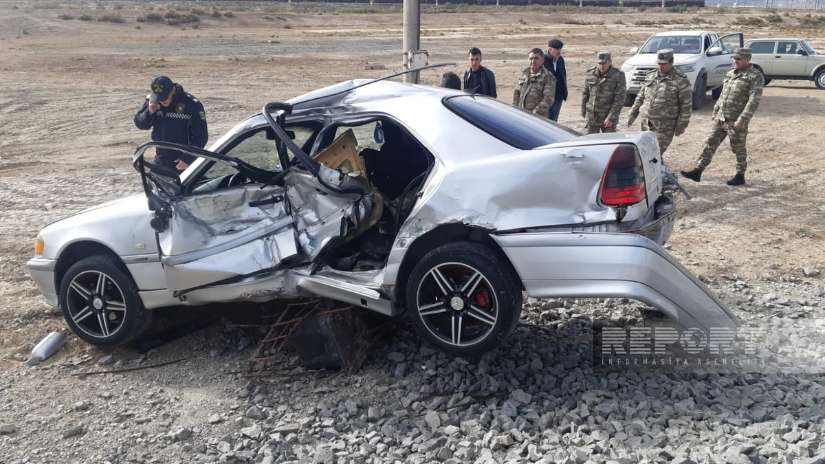 Xızıda teplovozla avtomobil toqquşub, yaralılar var