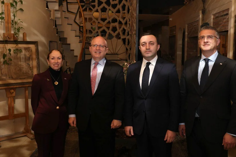 Qaribaşvili ABŞ rəsmisi ilə Gürcüstanın Ermənistanla Azərbaycan arasında vasitəçiliyini müzakirə edib