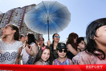Bakıda məzunların “Son Zəng” həyəcanı - FOTOREPORTAJ - VİDEO