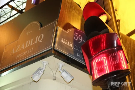 Bakıda London taksisi qəza törədib - VİDEO - YENİLƏNİB