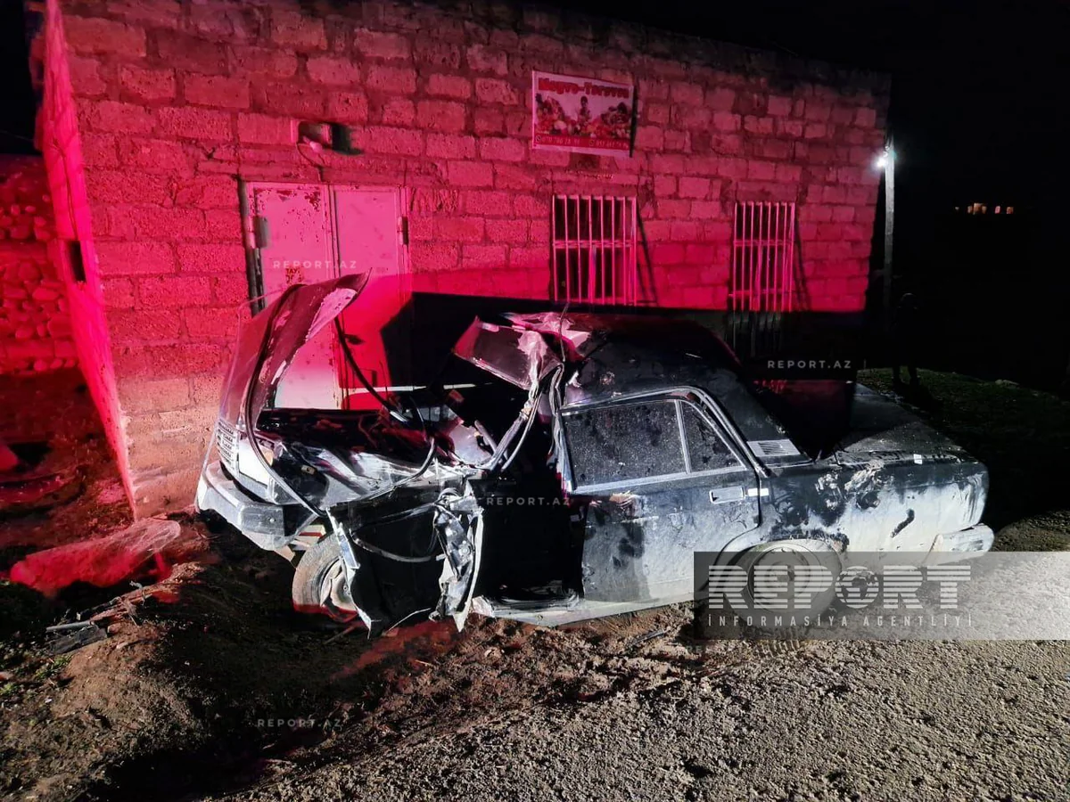 İsmayıllıda avtomobil yol kənarındakı obyektə çırpılıb, ölən var