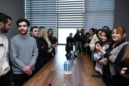 Dəqiqlik, operativlik və sərhədləri aşan etimad - Baku TV 5 yaşını qeyd edir
