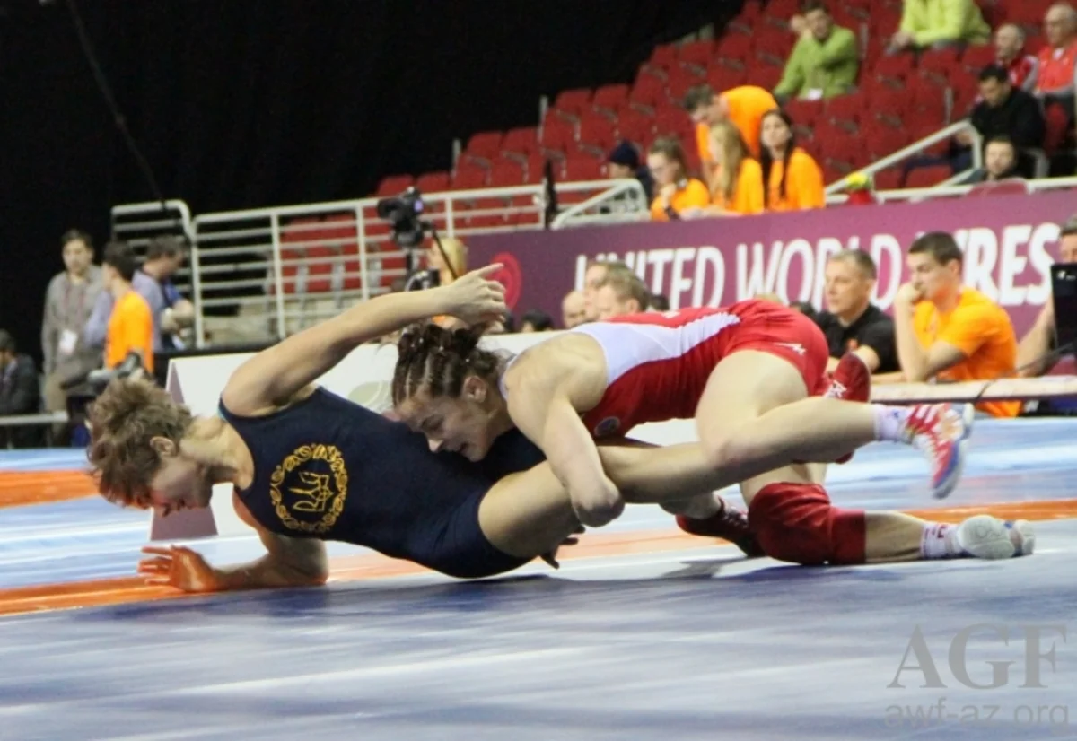 Güləşçilərimiz Avropa Çempionatında finala vəsiqə qazanıb - YENİLƏNİB