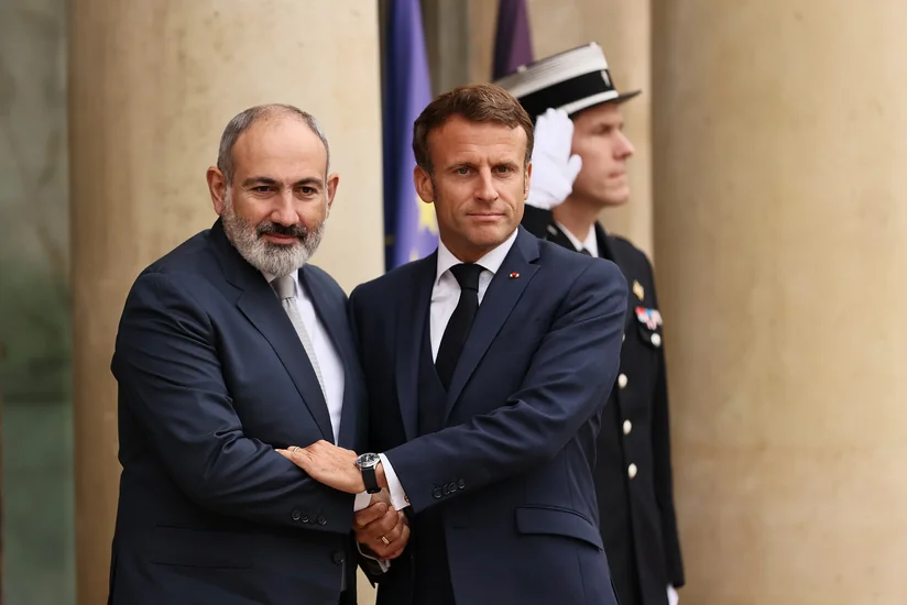 Paşinyan və Makron Ermənistan-Azərbaycan sülh prosesini müzakirə edib