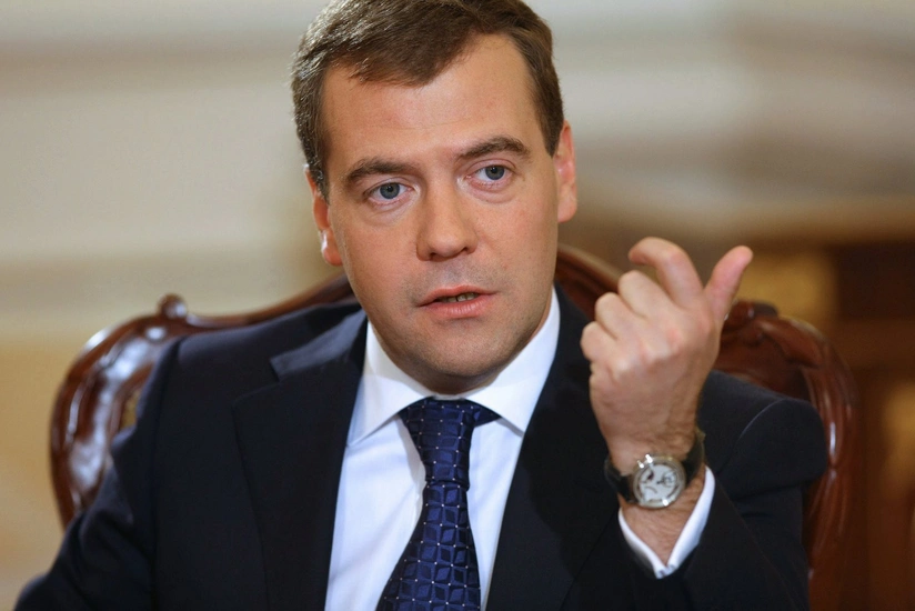Dmitri Medvedev: Yerevan ilə Bakı düşünülməmiş addımlardan uzaq olmalıdır