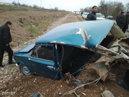 Ağcabədidə baş verən yol qəzasında iki nəfər xəsarət alıb - FOTO