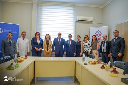 UNICEF Azərbaycana tibbi avadanlıqlar ianə edib