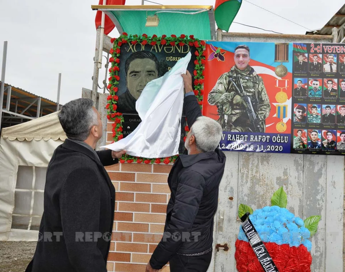 Biləsuvarda Vətən müharibəsi şəhidlərinin xatirə lövhəsi açılıb 