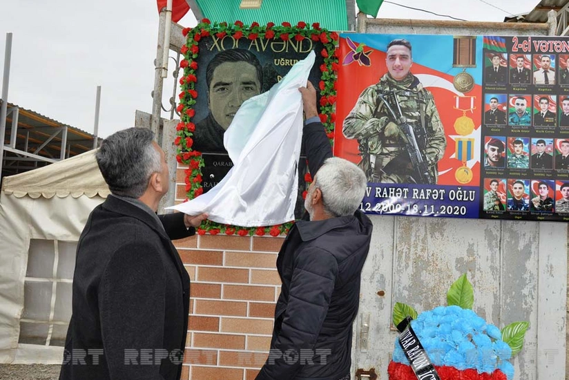 Biləsuvarda Vətən müharibəsi şəhidlərinin xatirə lövhəsi açılıb 