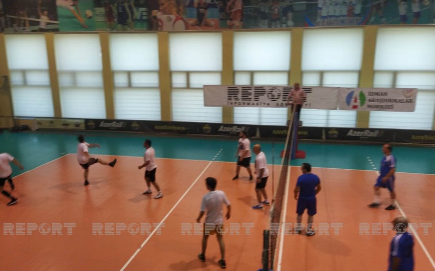 Voleybol üzrə Zəfər Kubokunda yarımfinalçılar müəyyənləşib