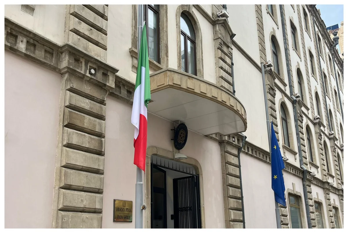 Italian Embassy in Baku opens book of condolences over death of Pope Francis