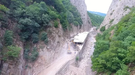 Turizm imkanlarını genişləndirən yolun yenidən qurulması yekunlaşır