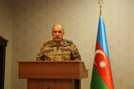 Hərbi prokuror Naxçıvanda hərbçilərlə görüşüb