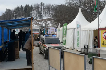 Total of 25 vehicles of peacekeepers freely use Khankandi-Lachin road 