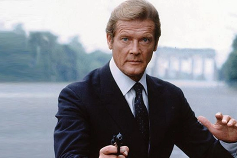 James Bond actor Roger Moore dies at 89