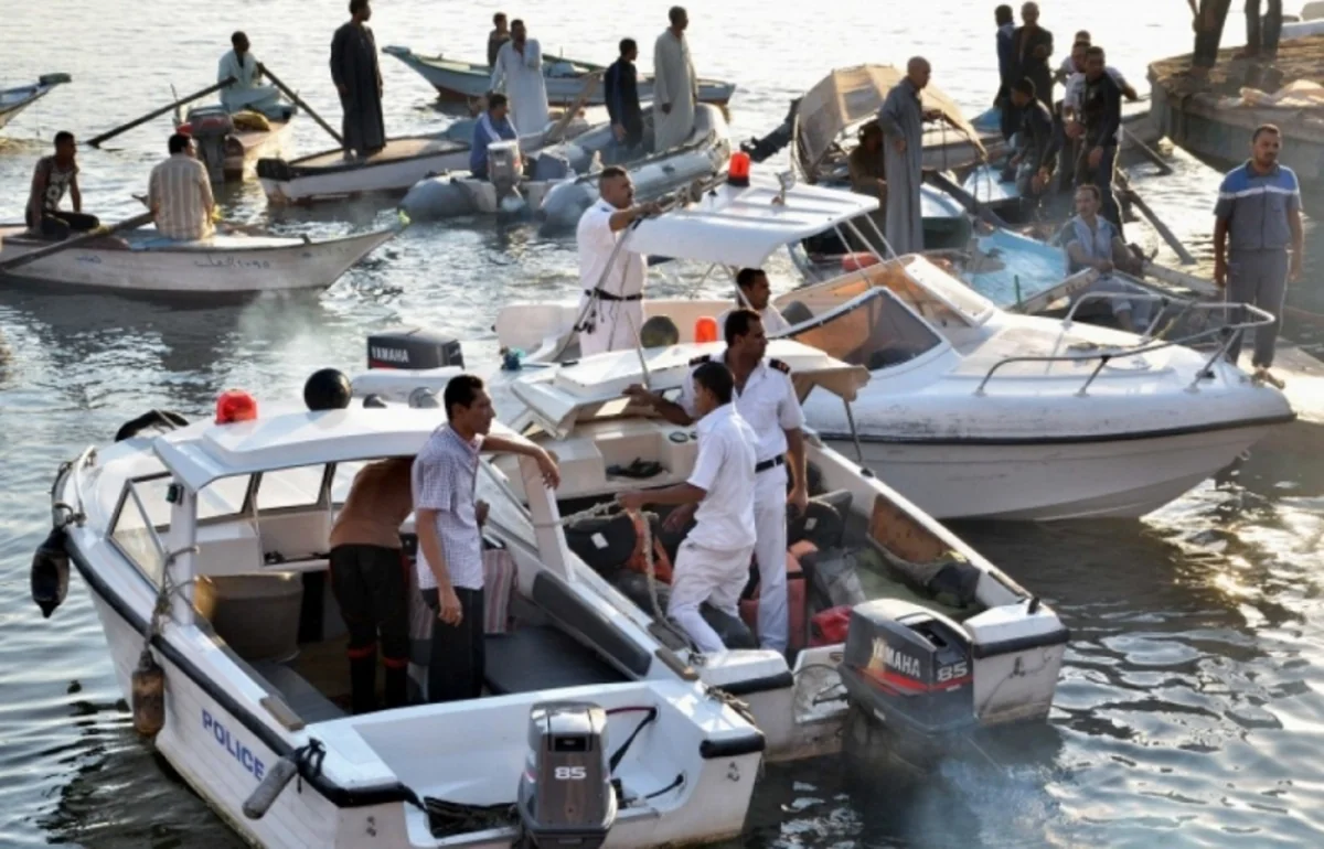 ​İndoneziyada bərə batıb, onlarla sərnişin boğulub