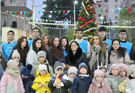Bakıda növbəti yenilənmiş həyətlər istifadəyə verilib