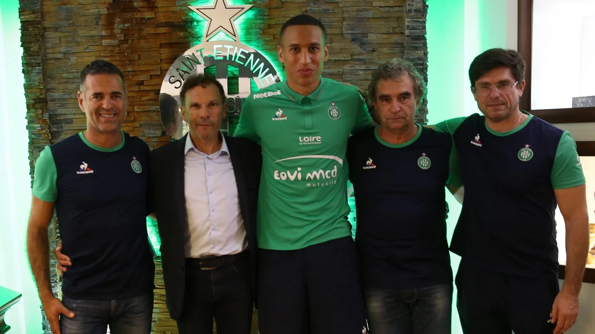Qəbələnin rəqibi isveçrəli futbolçu transfer edib