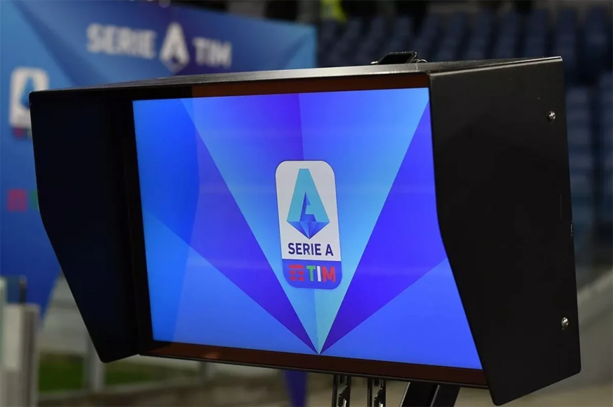 İtaliya klublarının futbolçuları maaşlarının azaldılmasına razılıq verdi