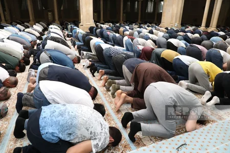 Bakıda bayram namazı qılınıb