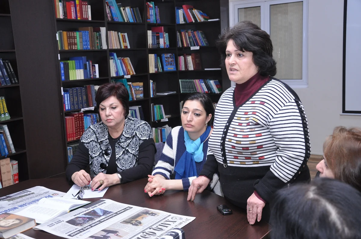 ​ADU-da “20 Yanvar hadisələrində qadınların qəhrəmanlıq mübarizəsi” adlı dəyirmi masa keçirilib