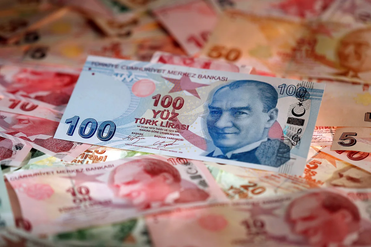 Türkiyə lirəsi rekord səviyyədə dəyərsizləşib