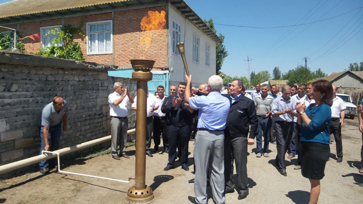 ​Azərbaycanda daha bir kəndə təbii qaz verilib
