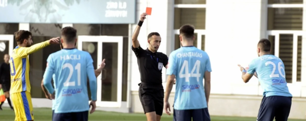 Azərbaycan çempionatında qırmızı vərəqələrin sayında antirekord qeydə alınıb