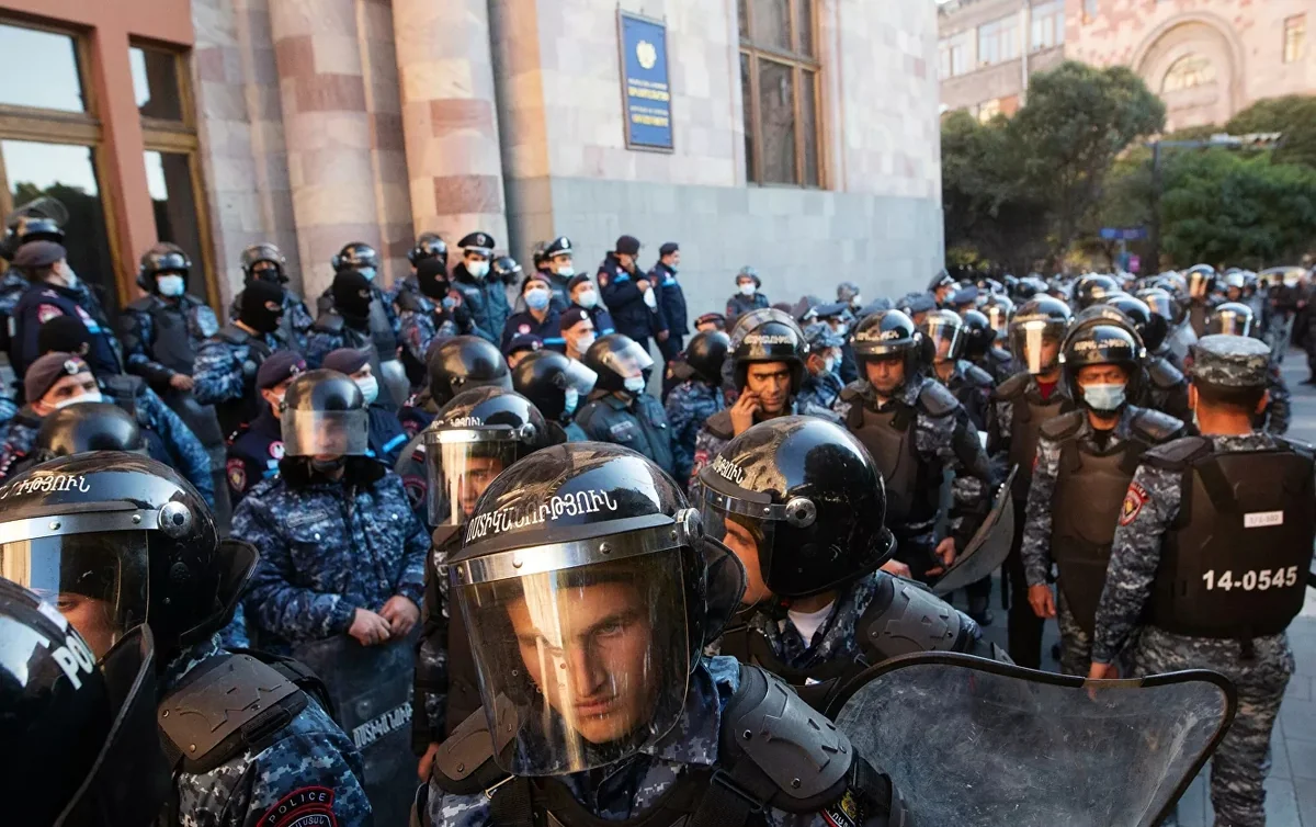 В Ереване задержали 24 участника акции протеста