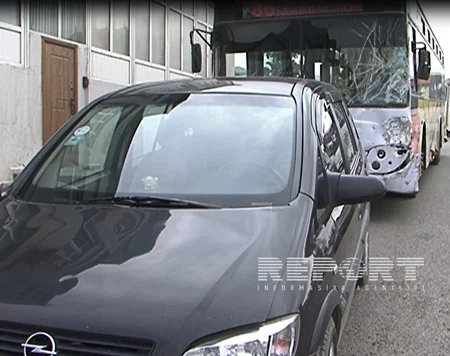 ​Bakıda avtobus ağır qəzaya səbəb olub - FOTO