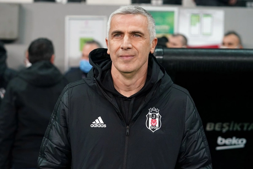 Beşiktaşın baş məşqçisi Musa Qurbanlı ilə maraqlanmaları iddiasına münasibət bildirib