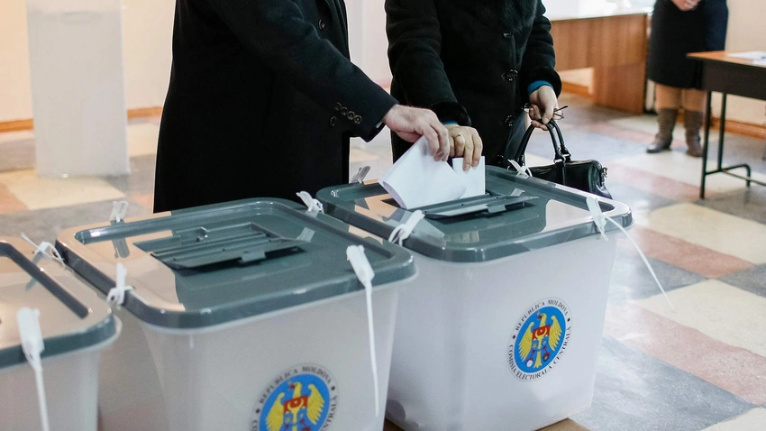 Moldovada prezident seçkiləri və referendum keçirilir