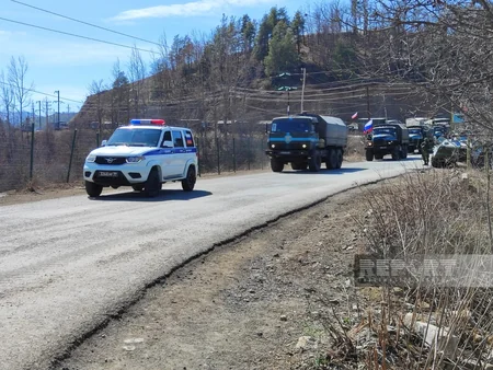 По дороге Ханкенди-Лачын беспрепятственно проехал 71 автомобиль российских миротворцев