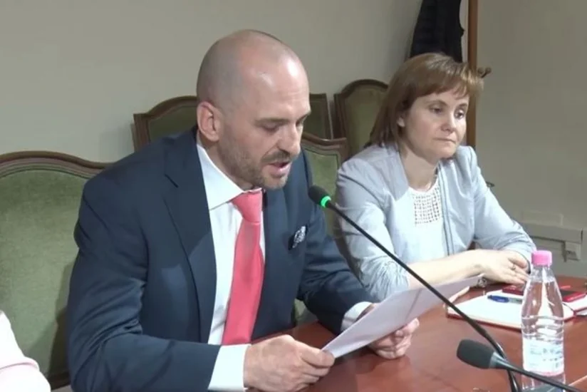 Albaniyanın Britaniyaya təyin olunan yeni səfirinin qanunsuz miqrant olması üzə çıxıb