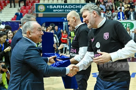 Azərbaycan Basketbol Liqasının qalibi olan Sabaha çempionluq kuboku təqdim olunub