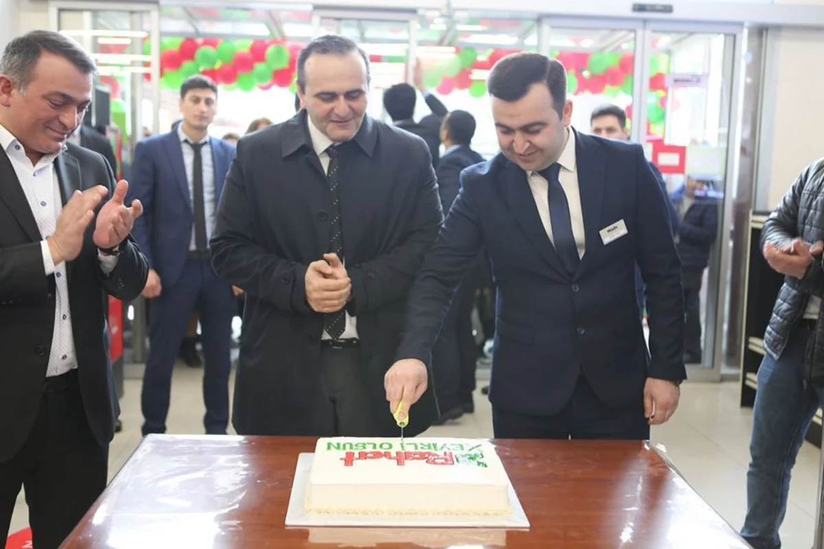 Bakıda “RAHAT” supermarketlər şəbəkəsinin daha bir filialı açıldı - FOTO