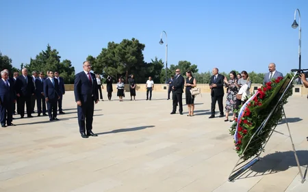 Speaker of Slovak National Council visits Alley of Martyrs