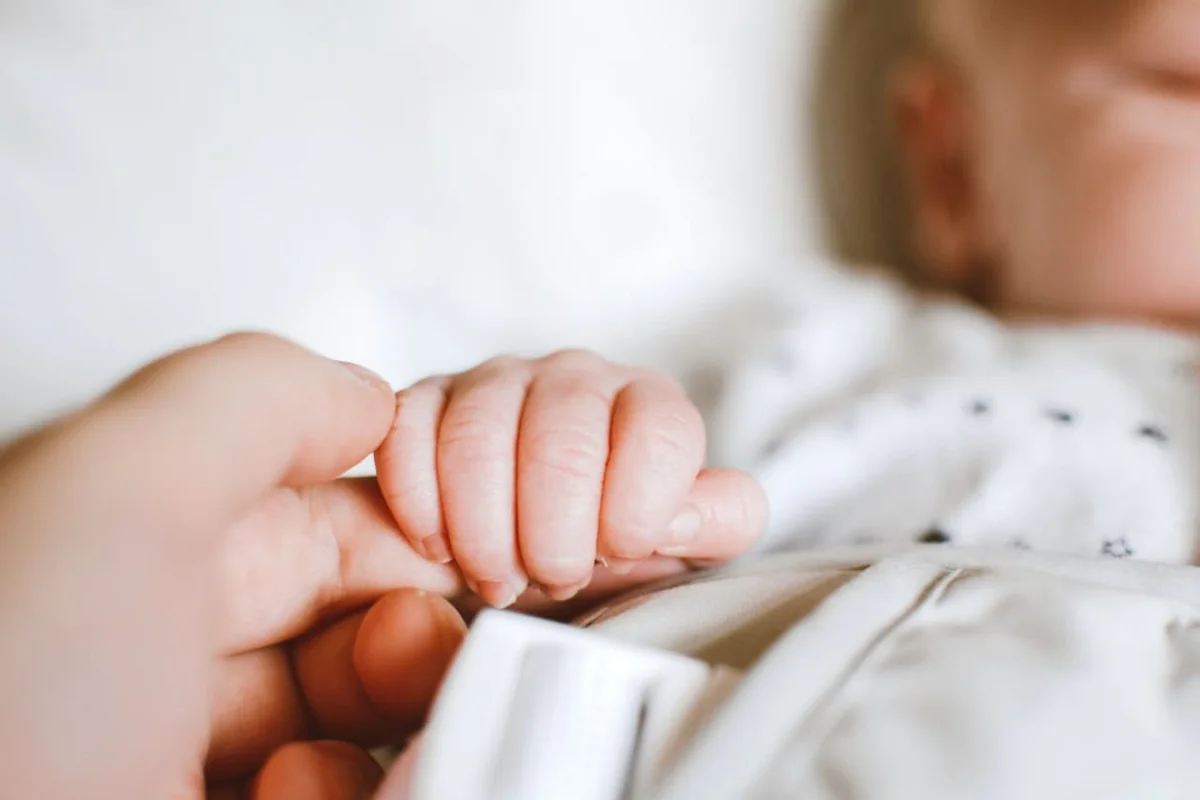 Azerbaijan increases social benefits for women with over 5 children