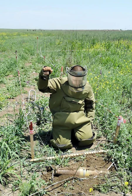 Defense Ministry announces number of mines found in liberated areas