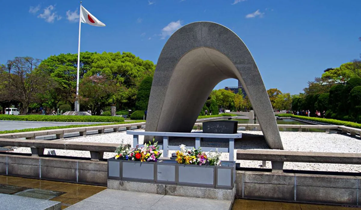Japan observes minute of silence for victims of atomic bombing of Hiroshima