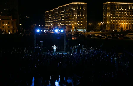 Heydər Əliyev Mərkəzində Ədalət Şükürovun solo konserti olub