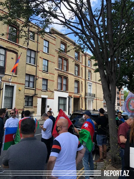 Londonda soydaşlarımız aksiya zamanı erməni təxribatı ilə üzləşib