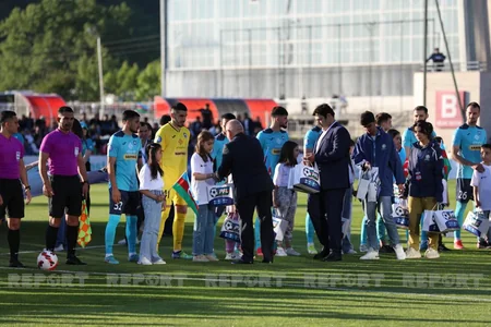Qarabağ və Zirə meydana şəhid övladları ilə çıxıblar