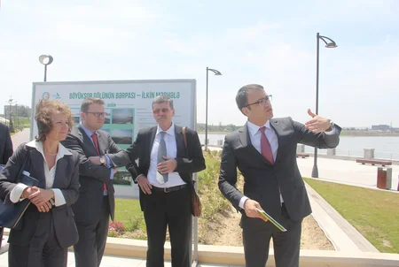 Bakıda səfərdə olan Fransa iş adamları Böyükşor gölündəki işlərlə tanış olublar