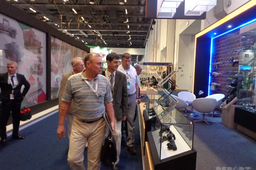 Azərbaycan stendi IDEX-2015 sərgisinə gələnlərin böyük marağına səbəb olub
