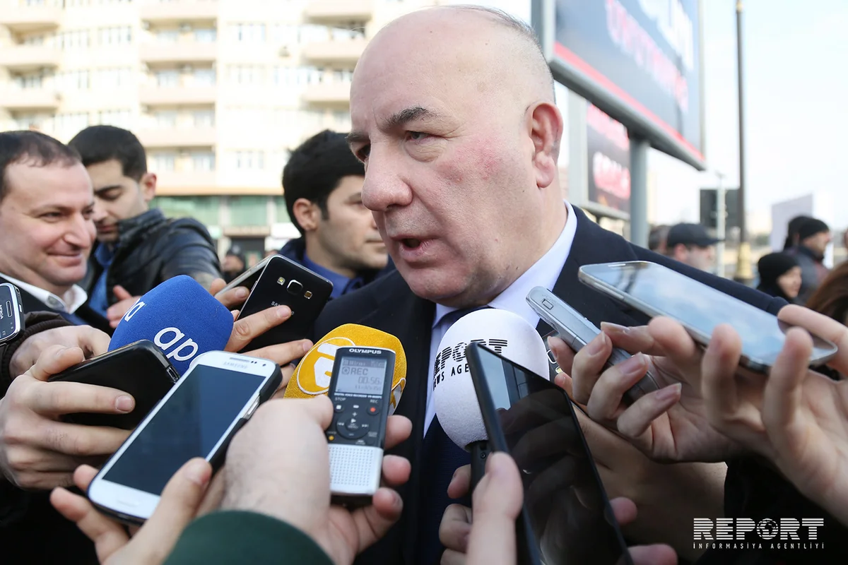 Elman Rüstəmov: Bank sektoru sabit deyil