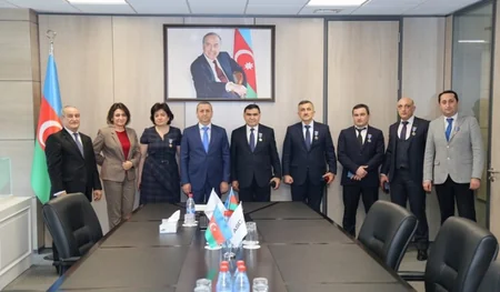 Dənizçilərə yubiley medalı təqdim olunub