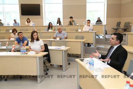 “Mediada islahatlara doğru” mövzusunda seminarlar davam edir