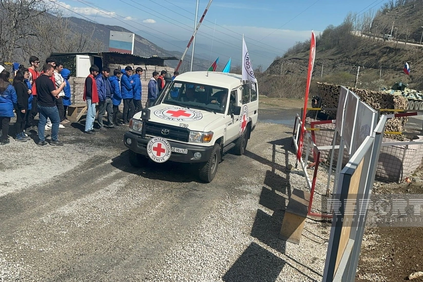 Laçın istiqamətinə keçid edən BQXK-nin avtomobilləri Xankəndinə qayıdıblar - YENİLƏNİB