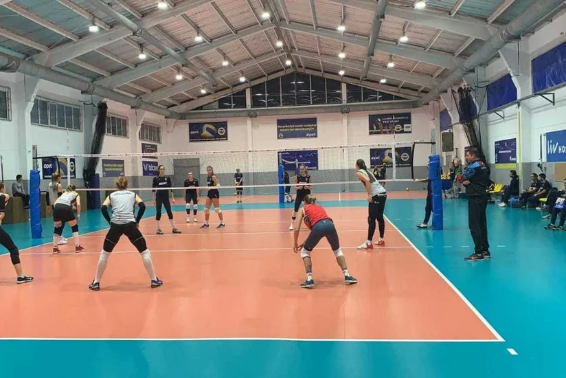 Qadın voleybolçulardan ibarət milli komanda İstanbulda Fənərbağça ilə qarşılaşıb